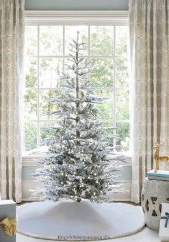 Accessories King of Christmas 7' Noble Flock Artificial Christmas Tree with 500 Warm White LED Lights ZJL8BT22